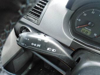 VW POL0 1,4-16V TOUR KLIMATR. , TEMPOMAT, ŠÍBR - 10