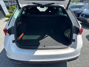 Škoda Octavia RS iV 1,4TSI 180kw/matrix/kamera/virtual/PHEV - 10