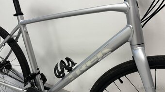 ZÁNOVNÍ kolo TREK FX2, rám L, 28", ZÁRUKA - 10