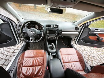 VW Golf 6 combi 2,0 103 kw Panorama Kůže Highline - 10