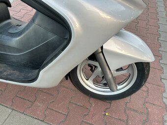 Yamaha YP 400 Majesty 2004 - 10