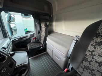 Scania R 450 6x2 včetně plachtové nástavby - 10