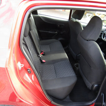 Toyota Yaris, 1,0i 51kw, BENZÍN, 2012, STK 4/2027 - 10