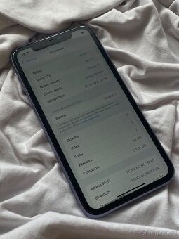 iPhone 11 - 10