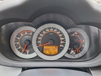 Toyota Rav4, 2,2D4D,110kW, nové vstřiky, tažné - 10