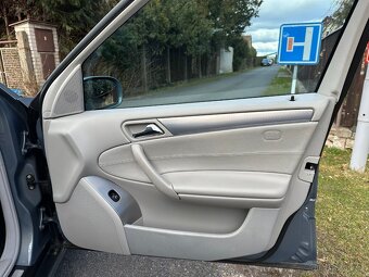 MERCEDES C 280 COMBI 3,0 V 6 AVANTGARDE 170 kW - 10