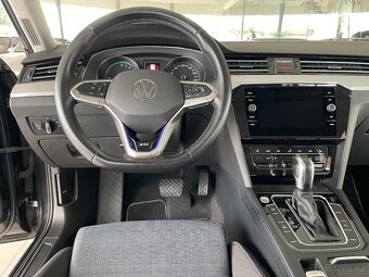 Volkswagen Passat GTE 160kW Masáž Nav Kamera - 10