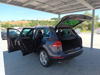 Volkswagen Touareg 3,0 TDI,176KW,NAVI,KŮŽE,PRUŽIN - 10