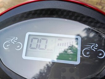 Elektrická vozík, tříkolka SELVO 31000 - 107 km - 10