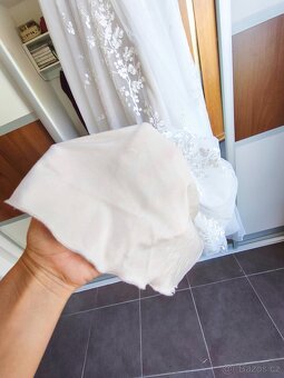 Svatební šaty - 10