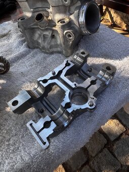 Hlava Husqvarna FC 250 2025 - 10