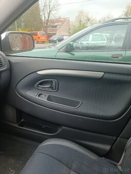 Volvo V40 1.8i 90kw ND - 10