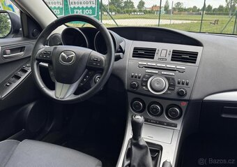 MAZDA 3 1.6 77 KW MIRAI - R.V. 2010 - BENZÍN - 10