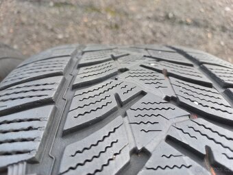 Prodám sadu Orig ALU kol Volvo 235/60R18 zimní - 10