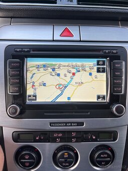 Volkswagen passat B6- Navigace,kamera,kůže - 10