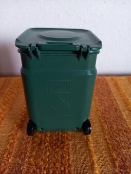 Staré kancelářské potřeby - děrovačka, organizér - 10