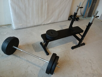 Lavice a dvourucni cinka na posilovani Bench press - 10