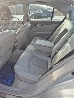 Mercedes-Benz W211 E 220 CDI - 10