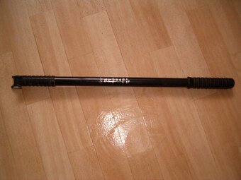 Starší jízdní kola, šlapka, pumpička, blatník, klíče - 10