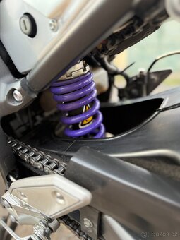 Prodám Yamahu fz1 r.v. 2009 , 58 xxxx km, stk 7/2028 - 10