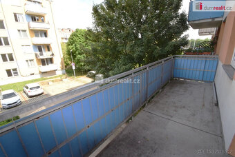 Pronájem bytu 1+kk, 36m² s balkonem, ul. Zlonická, Praha 9- - 10