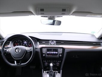 Volkswagen Passat 2,0 TDI DSG Highline (2015) - 10