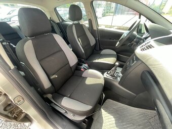 Peugeot 207 1,4 HDi 5P Trendy Výhřev, Serviska - 10