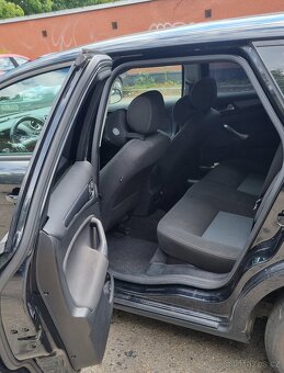 Ford Mondeo MK4 2,0 TDCi 103kW - 10