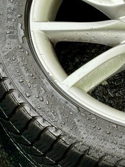 Zimní sada Audi R18 245/45 GOODYEAR - 10