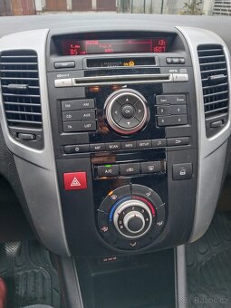 Kia Venga 1.4 benzín-Koup.ČR,75000km - 10