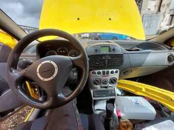 Fiat Punto 1.8 HGT - 10