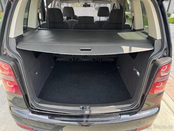 Volkswagen Touran 2.0TDI 103Kw United - Tažný - 10