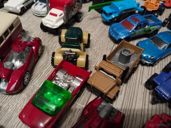 Sada 104 autíček - 10