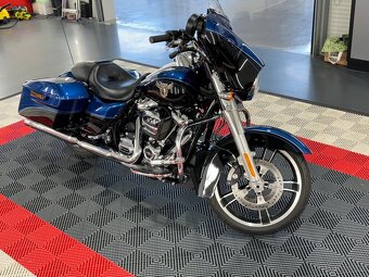 Harley Davidson Street Glide 115 Anniversary - 10