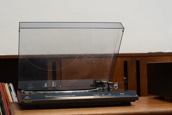 automatický gramofon Technics sl-qd33 černý - 10