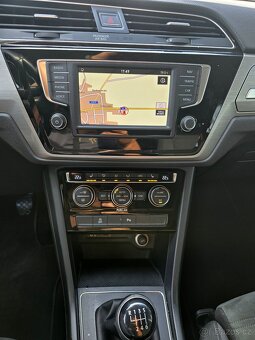 VW Touran HIGHLINE 2.0 TDi 110 KW 2016-BÍLÁ MET.- 181 TKM - 10
