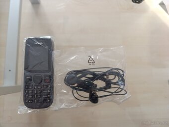 Prodám telefony Nokia 100 - 10