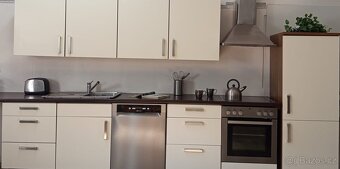 Světlá moderní kuchyně PAOLA - 10