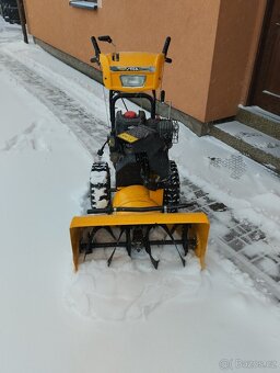 Sněhová fréza STIGA - 10