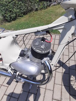 JAWA 250 typ 353 Normandia - 10