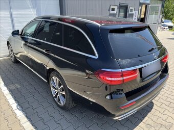 Mercedes-Benz Třídy E 2,0 Avantgarde E 220 d 4MATIC (2018) - 10