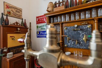 Sbírám STARÉ LAHVE, SKLENICE, KORBELE, REKLAMY NA PIVO - 10