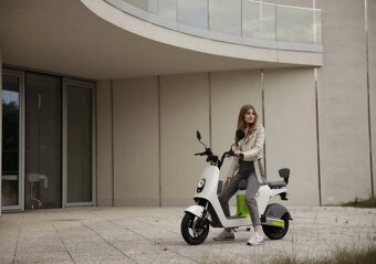 Elektro skútr ViaGo TOKIO 500W bez nutnosti řidičského průk. - 10