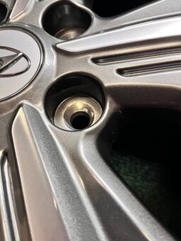 5x114,3 R16 Originál Alu Hyundai Kona 2021 - ZÁNOVNÍ - TOP - 10