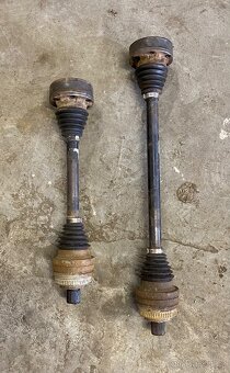 Díly motoru Vw 1.9 TDI 85kw typ AUY alterator,starter atd - 10