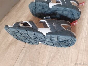 Prodám juniorské sandály vel. 40 stélka 25,3cm - 10