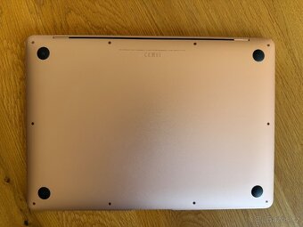 MacBook Air, Retina, 13palcový, 2019, 16 GB - 10
