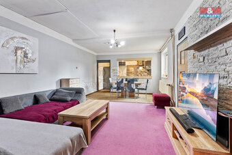 Prodej rodinného domu, 1061 m², Úžice, ul. Školní - 10