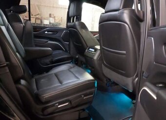 Cadillac Escalade LUXURY 6.2L 4X4 (č.B22) - 10