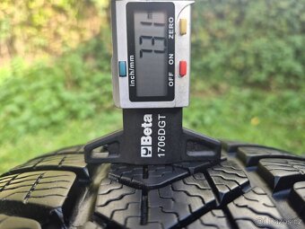 2x Zimní pneu Pirelli Sottozero 3 - 205/60 R16 XL - 90% - 10